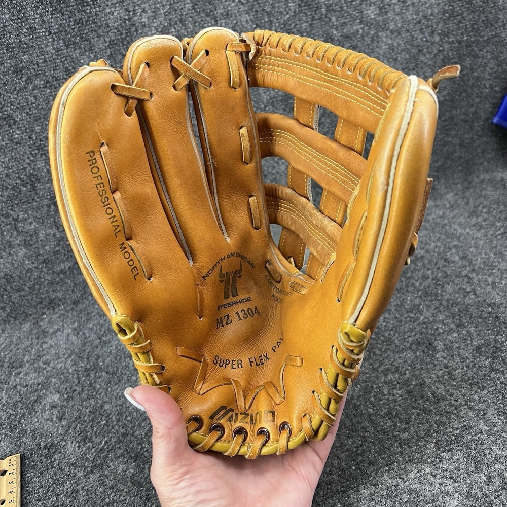 Mizuno MZ 1304 Baseball Glove Max Flex, Professional Model